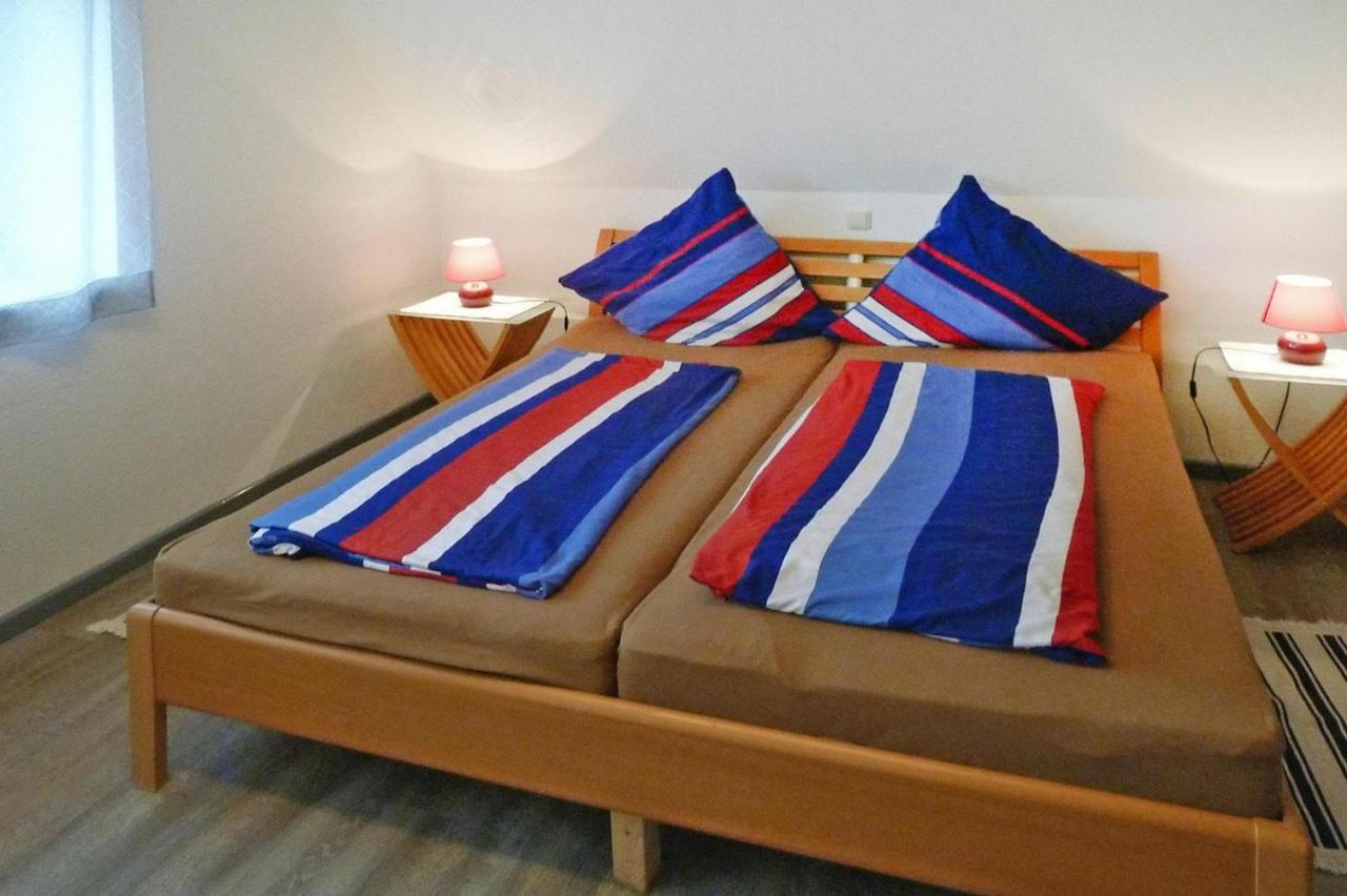 Holiday Apartment An Der Meisse, Bergen Bleckmar Bagian luar foto
