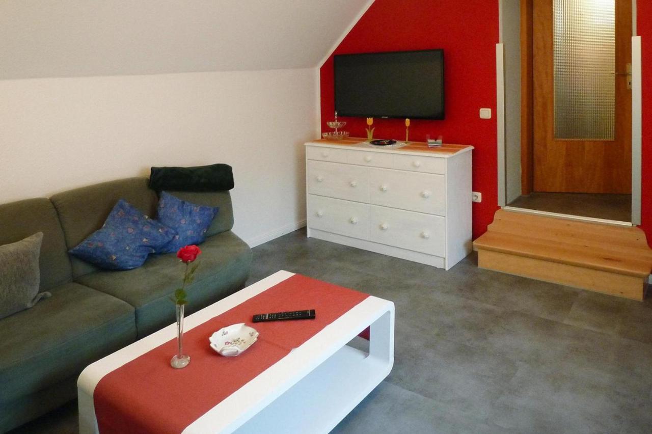 Holiday Apartment An Der Meisse, Bergen Bleckmar Bagian luar foto