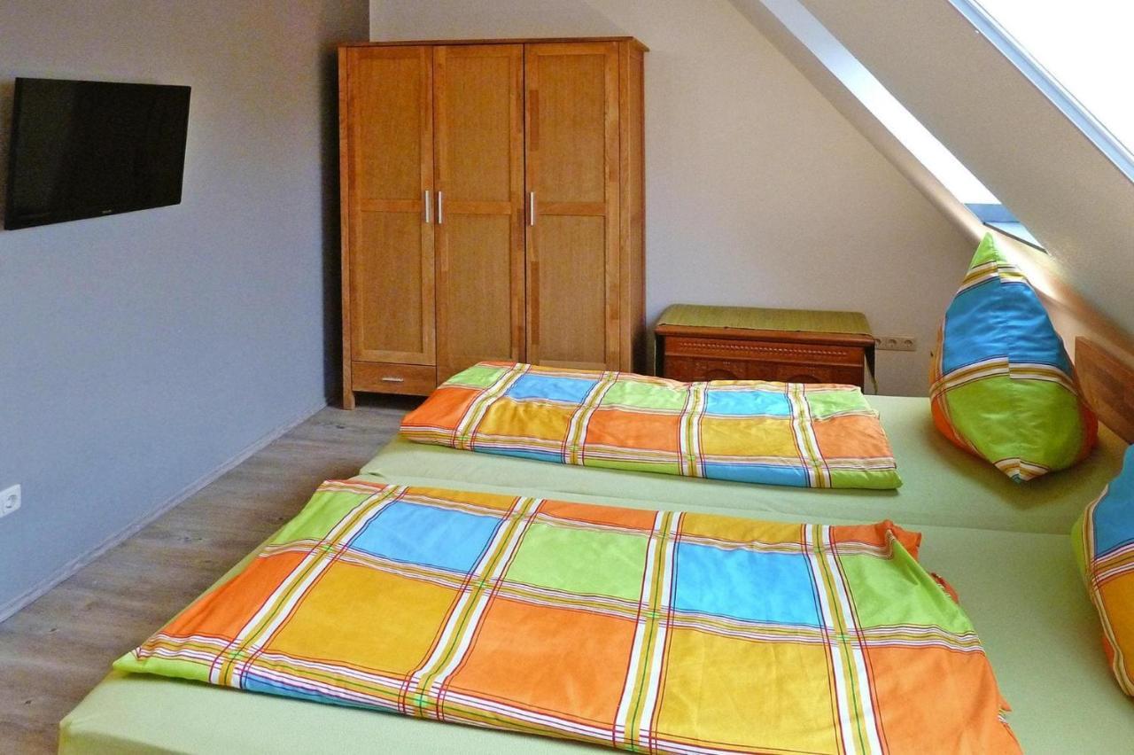 Holiday Apartment An Der Meisse, Bergen Bleckmar Bagian luar foto